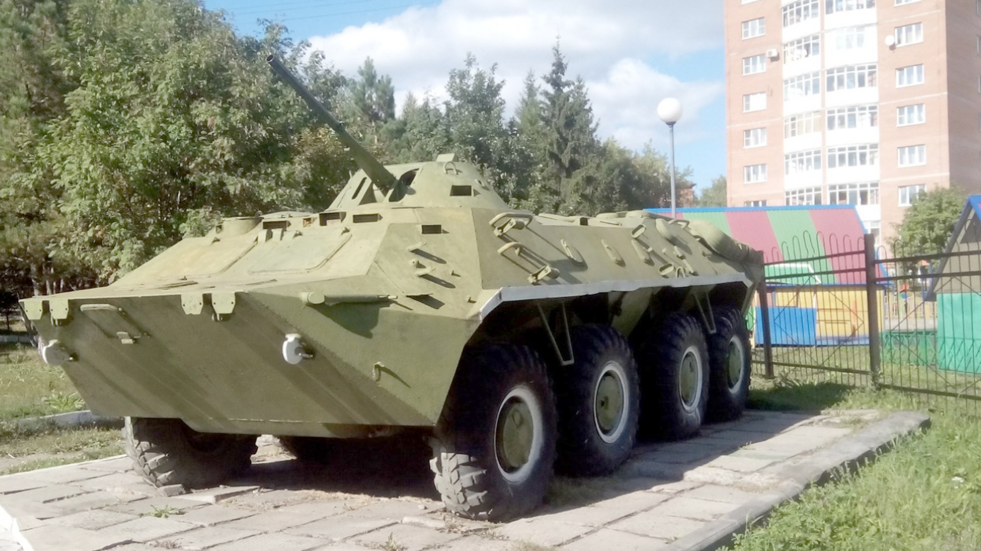 Бронетранспортер БТР-70